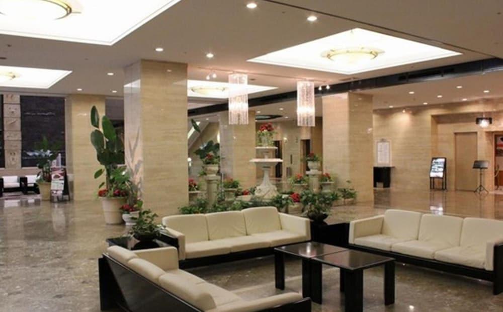 Hotel Nagoya Garden Palace Exterior photo