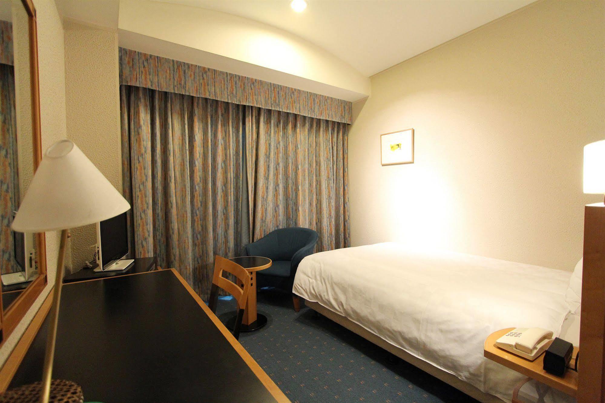 Hotel Nagoya Garden Palace Exterior photo